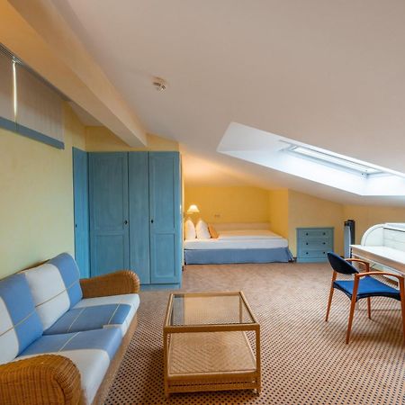 Grand Hotel Binz Dış mekan fotoğraf A room at the hotel