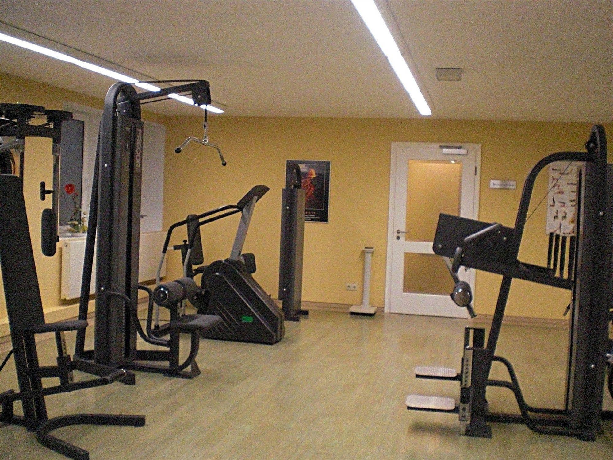 Grand Hotel Binz Dış mekan fotoğraf A gym at a hotel