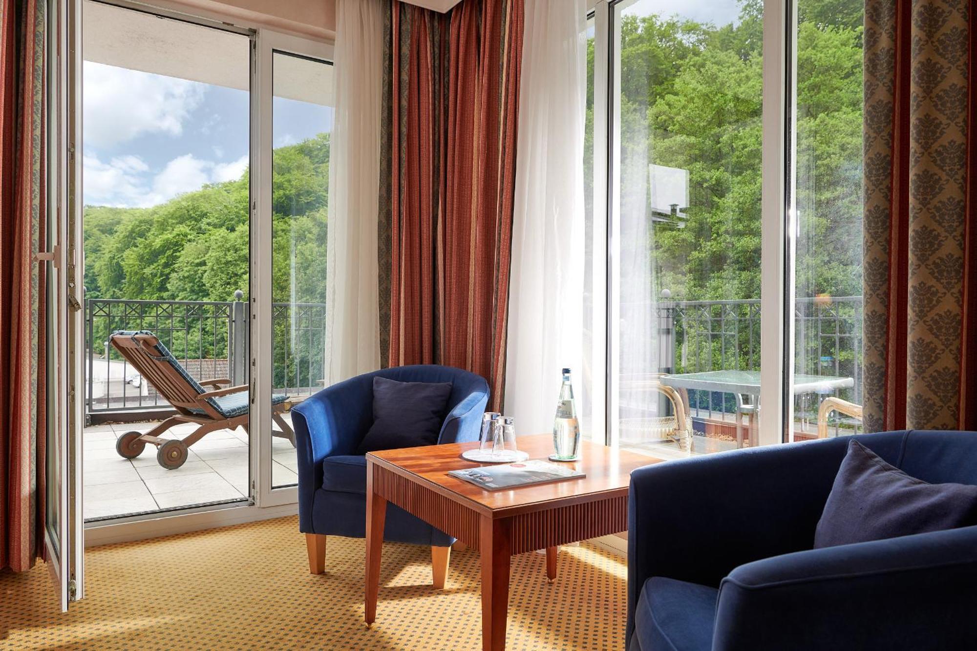 Grand Hotel Binz Dış mekan fotoğraf A room at the Hotel Waldhaus