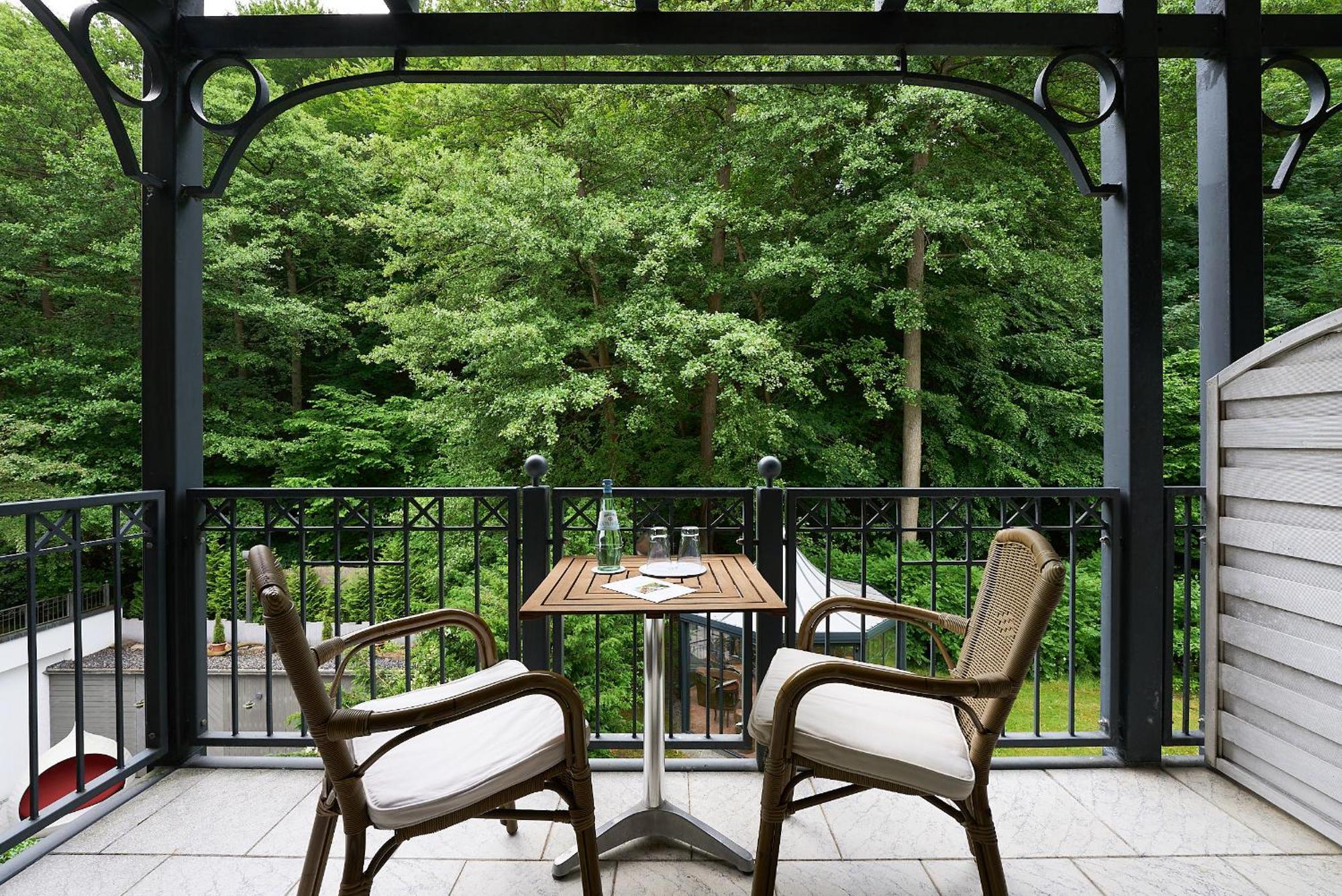 Grand Hotel Binz Dış mekan fotoğraf A balcony