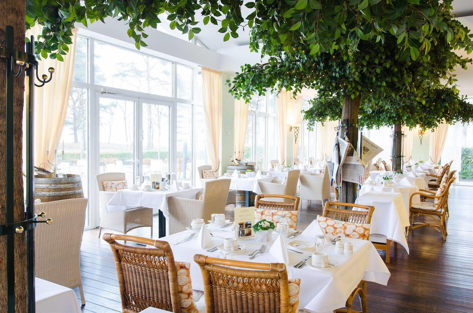 Grand Hotel Binz Dış mekan fotoğraf Restaurant